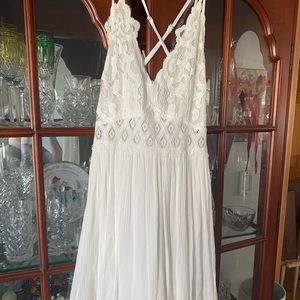 Forever 21 Lace Crochet cross back dress size M